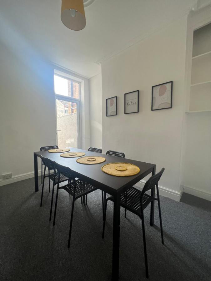 הוילה ליברפול Large 3 Bed - 10 Mins To Centre מראה חיצוני תמונה