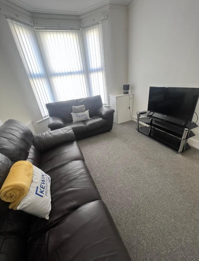 הוילה ליברפול Large 3 Bed - 10 Mins To Centre מראה חיצוני תמונה